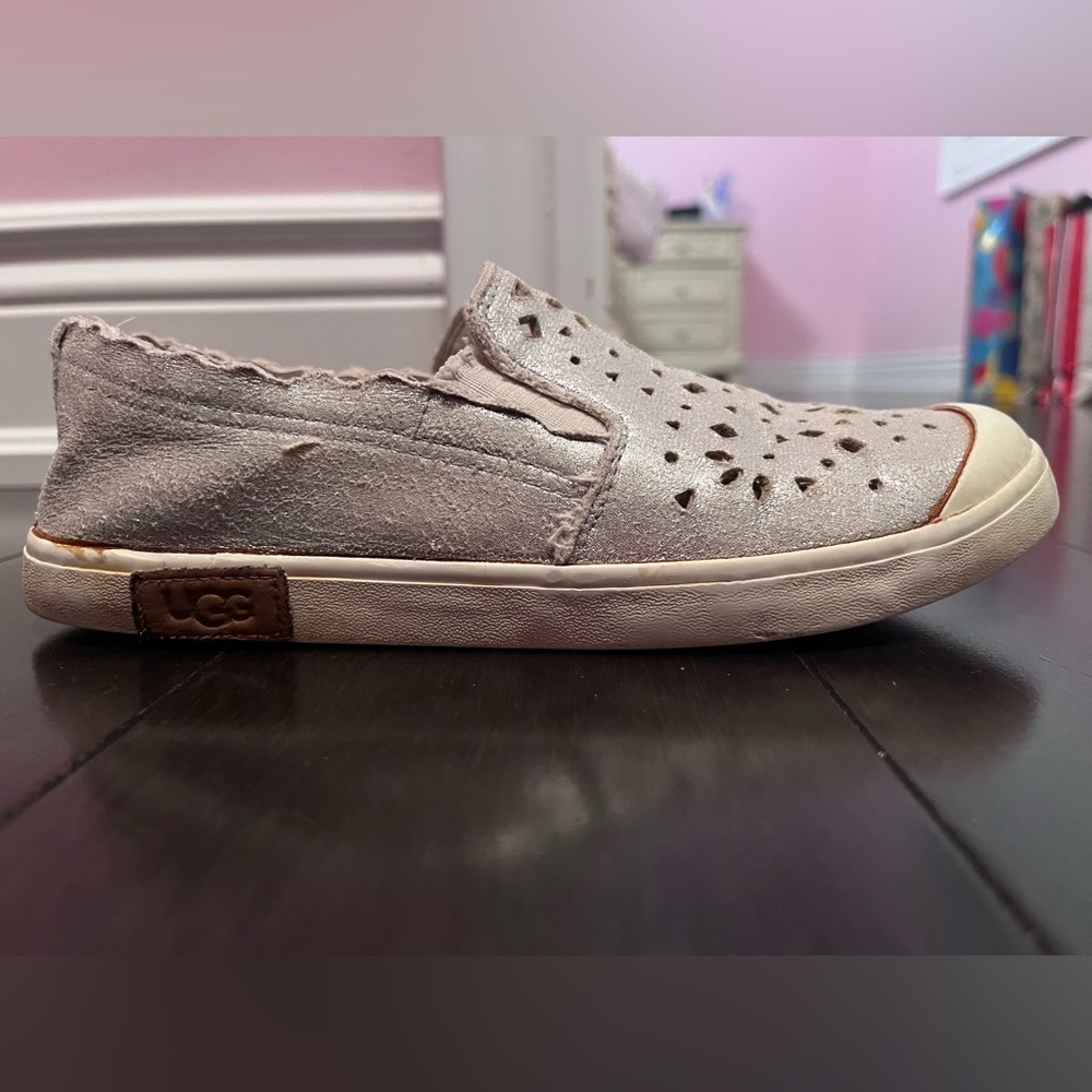 Girls Ugg Size 2 Silver slip on